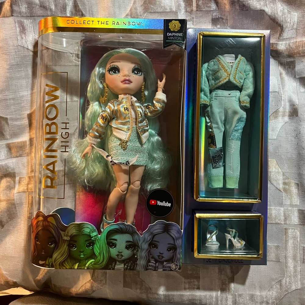 Rainbow High Daphne Minton! Rare find!